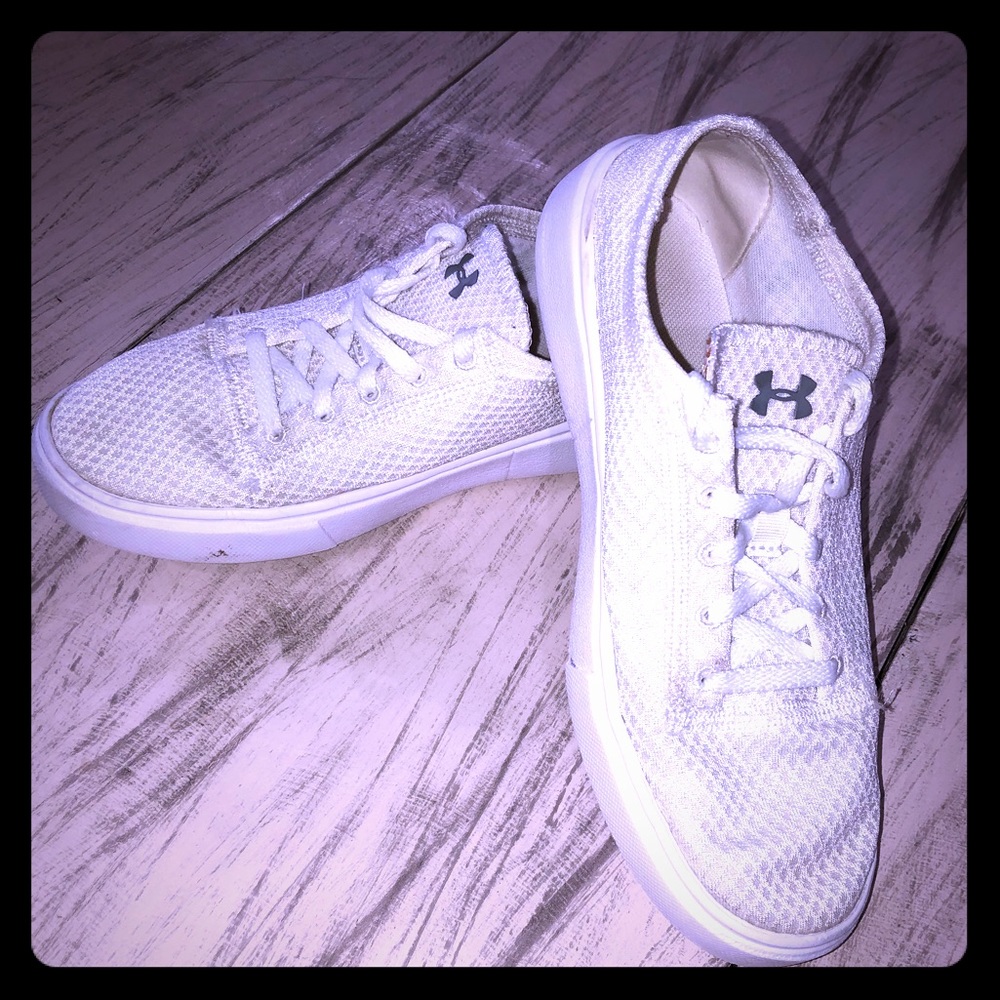 Girls Under Armour shoes
